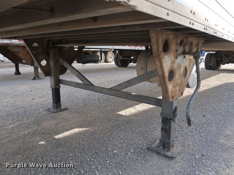 image for item DH0781 1996 Utility VS2R refrigerated van trailer