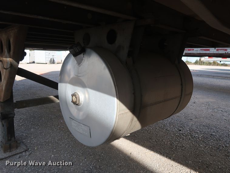 image for item DH0781 1996 Utility VS2R refrigerated van trailer