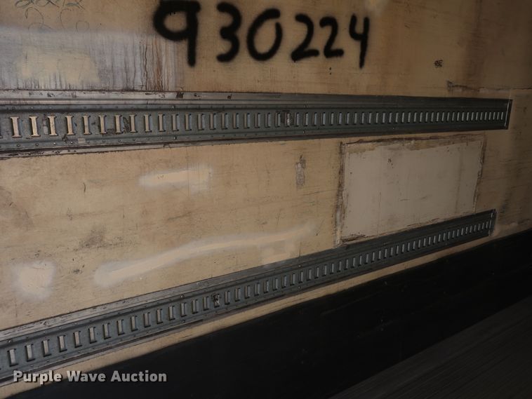 image for item DH0781 1996 Utility VS2R refrigerated van trailer