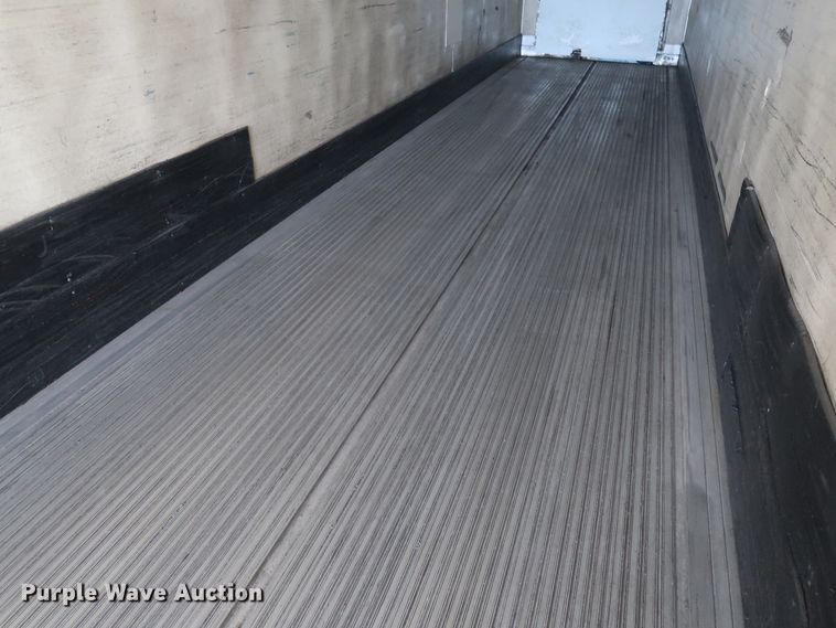 image for item DH0781 1996 Utility VS2R refrigerated van trailer