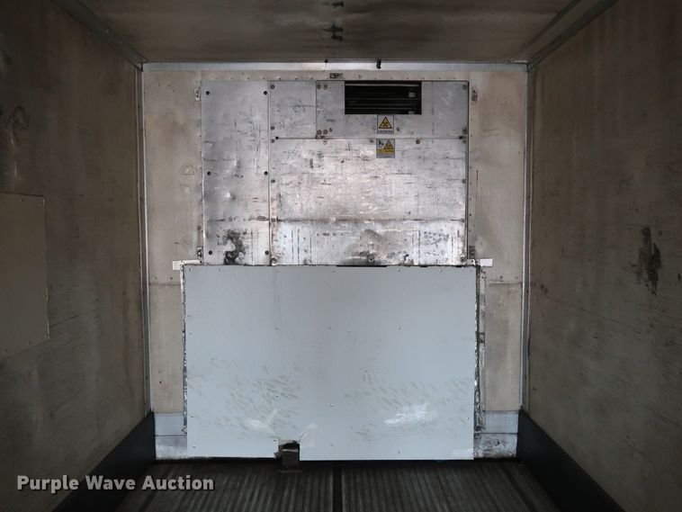 image for item DH0781 1996 Utility VS2R refrigerated van trailer