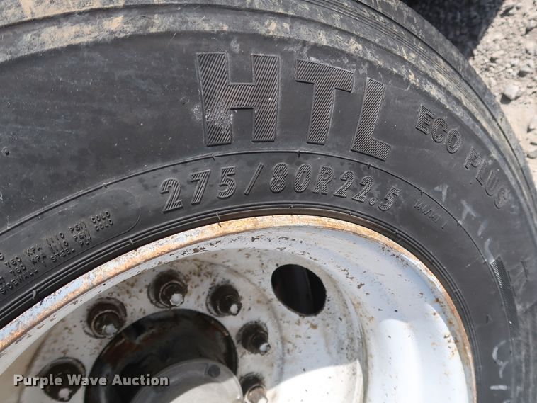 image for item DH0781 1996 Utility VS2R refrigerated van trailer