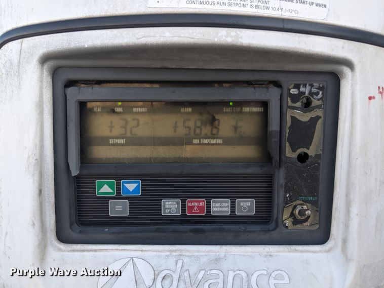 image for item DH0782 1999 Utility VS2R refrigerated van trailer