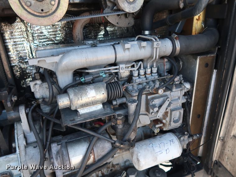 image for item DH0782 1999 Utility VS2R refrigerated van trailer