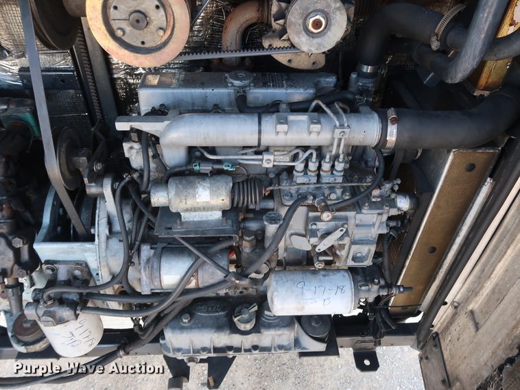 image for item DH0782 1999 Utility VS2R refrigerated van trailer