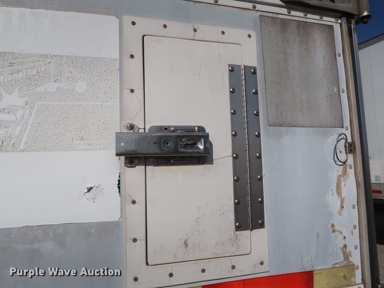 image for item DH0782 1999 Utility VS2R refrigerated van trailer