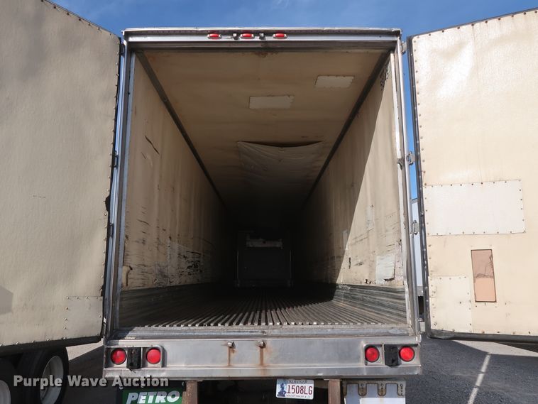 image for item DH0782 1999 Utility VS2R refrigerated van trailer