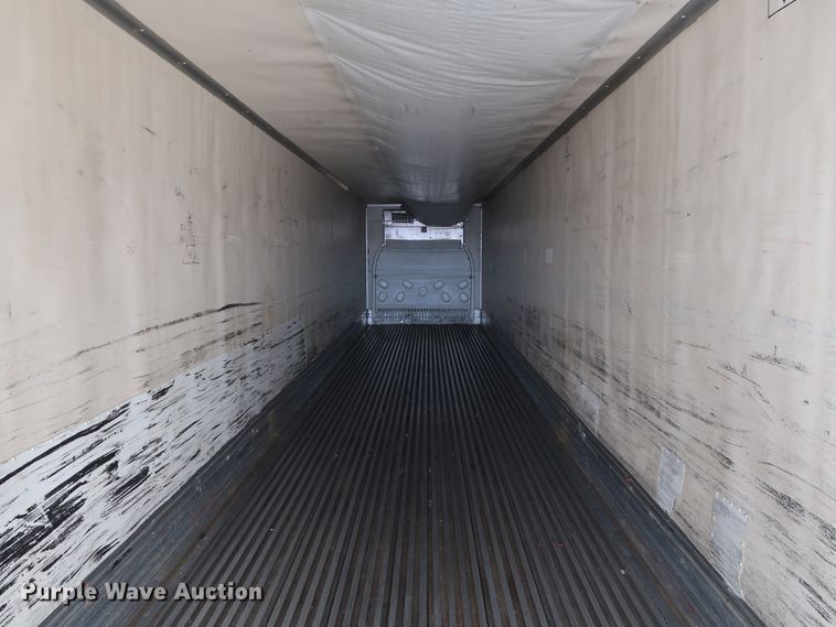 image for item DH0782 1999 Utility VS2R refrigerated van trailer