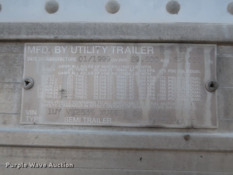 image for item DH0782 1999 Utility VS2R refrigerated van trailer