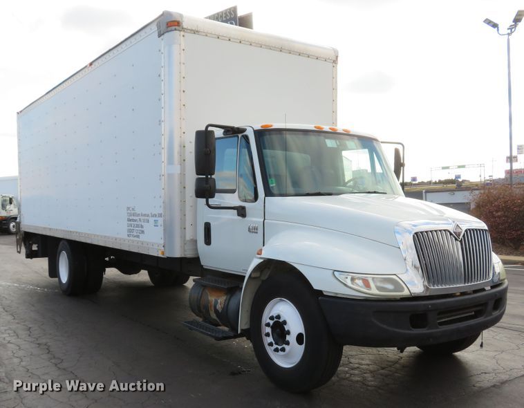 image for item DH1708 2007 International 4300 box truck