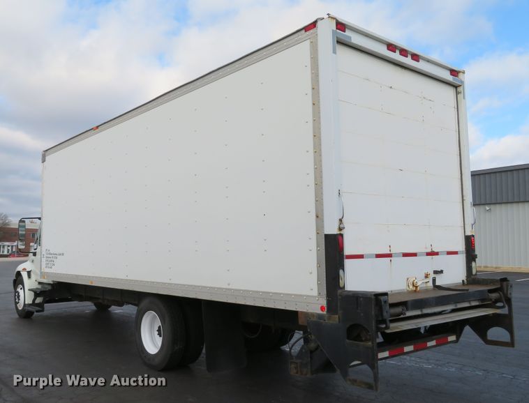 image for item DH1708 2007 International 4300 box truck