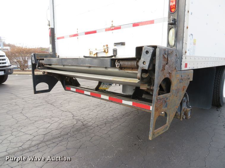 image for item DH1708 2007 International 4300 box truck