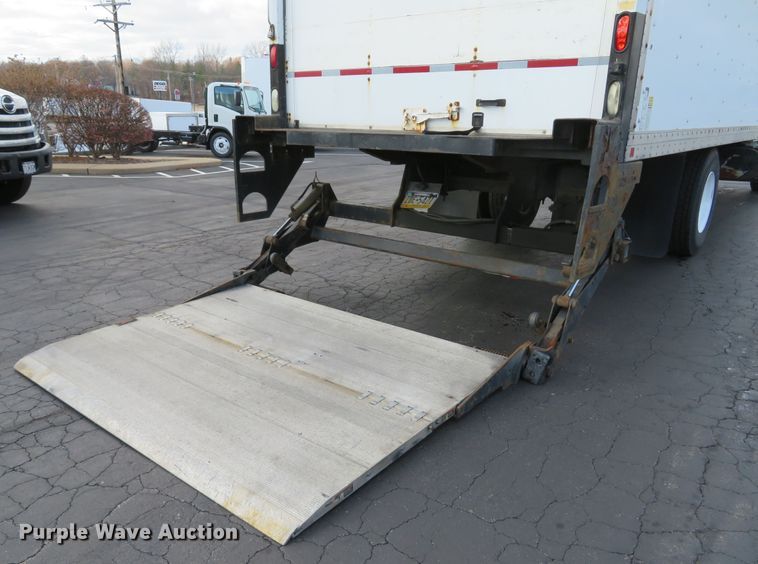 image for item DH1708 2007 International 4300 box truck