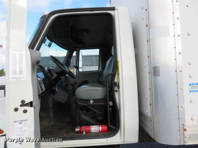 image for item DH1708 2007 International 4300 box truck