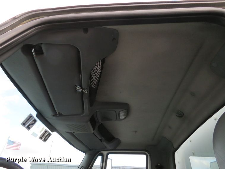 image for item DH1708 2007 International 4300 box truck