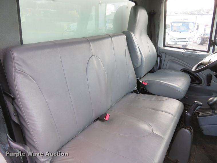 image for item DH1708 2007 International 4300 box truck