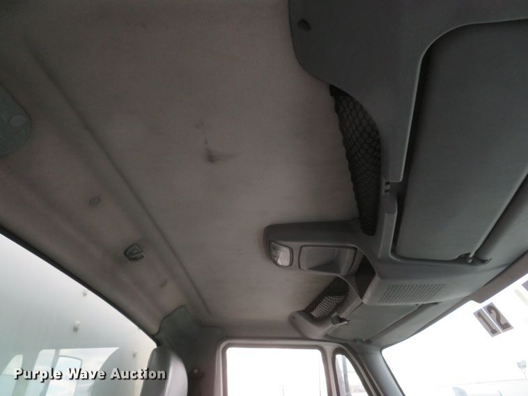 image for item DH1708 2007 International 4300 box truck