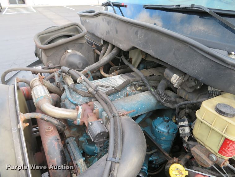 image for item DH1708 2007 International 4300 box truck