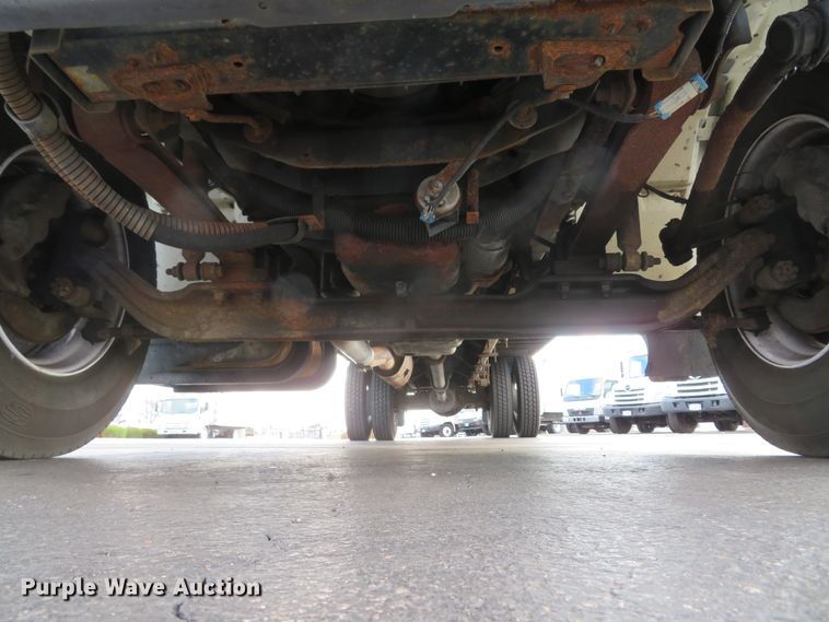 image for item DH1708 2007 International 4300 box truck