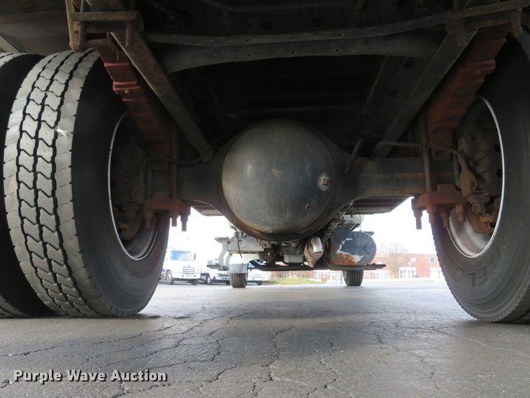 image for item DH1708 2007 International 4300 box truck