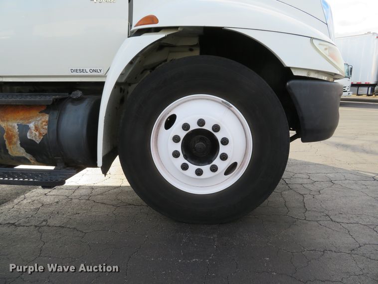 image for item DH1708 2007 International 4300 box truck