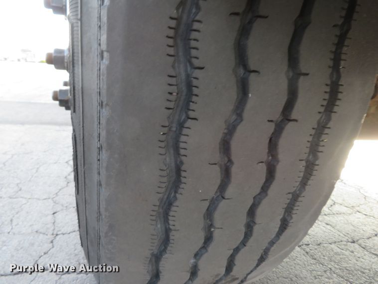 image for item DH1708 2007 International 4300 box truck