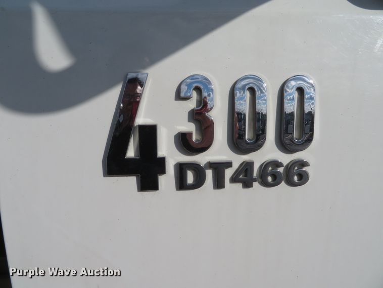 image for item DH1708 2007 International 4300 box truck