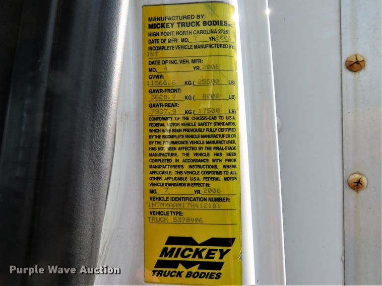 image for item DH1708 2007 International 4300 box truck