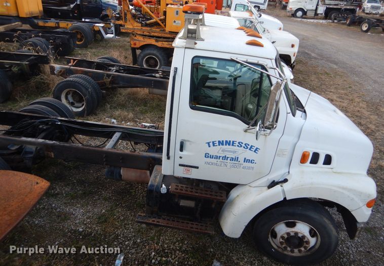 image for item DH2245 2000 Sterling L-Line truck cab and chassis