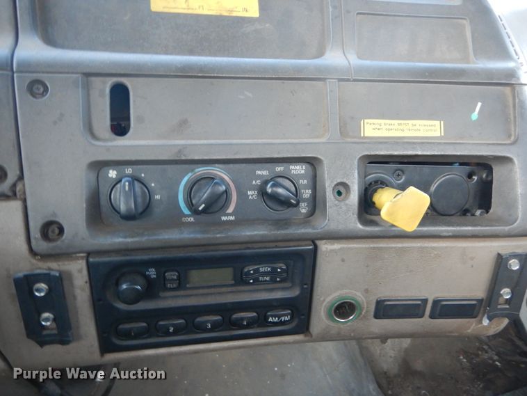 image for item DH2245 2000 Sterling L-Line truck cab and chassis