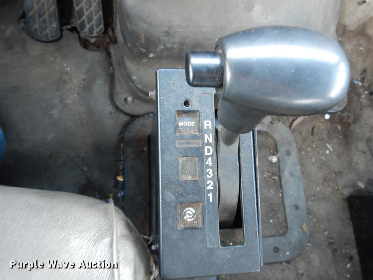 image for item DH2245 2000 Sterling L-Line truck cab and chassis