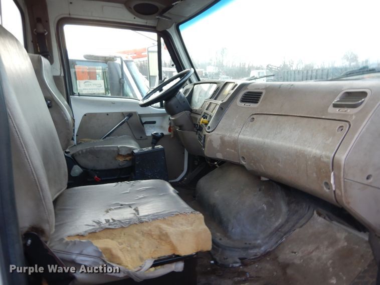 image for item DH2245 2000 Sterling L-Line truck cab and chassis