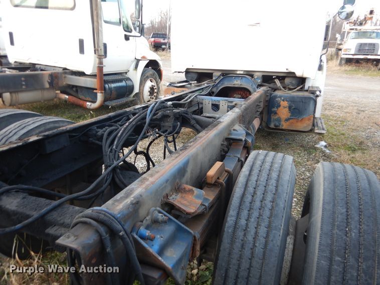 image for item DH2245 2000 Sterling L-Line truck cab and chassis