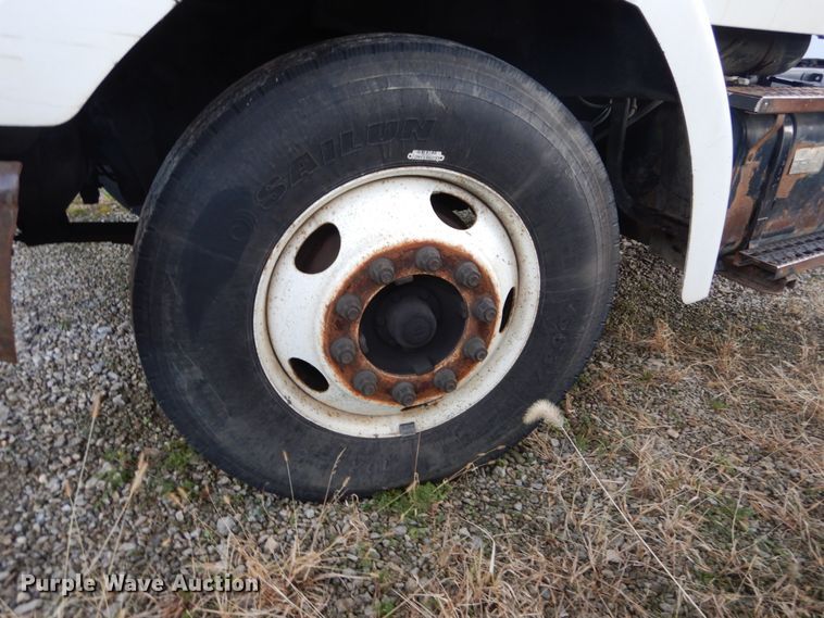 image for item DH2245 2000 Sterling L-Line truck cab and chassis