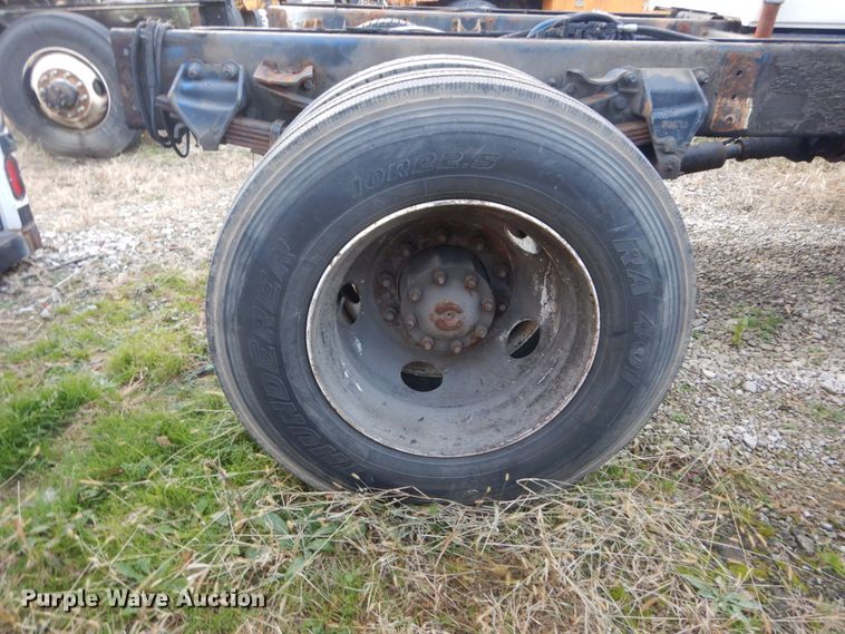 image for item DH2245 2000 Sterling L-Line truck cab and chassis