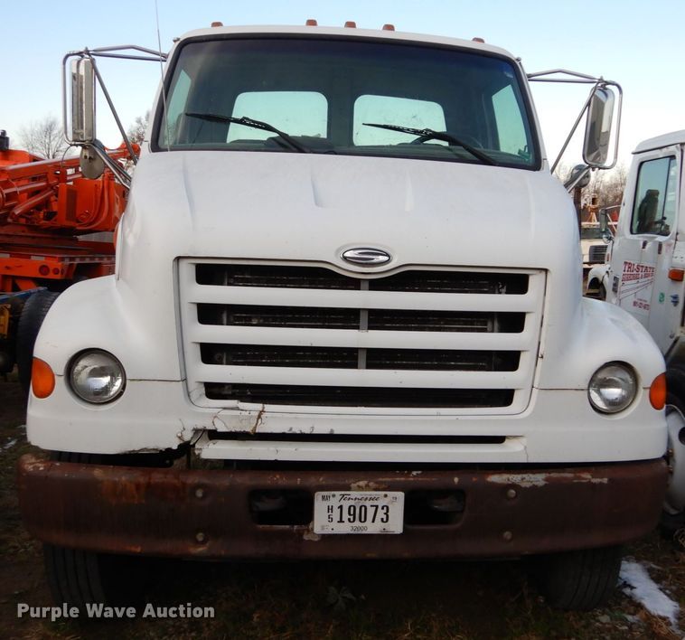 image for item DH2246 2000 Sterling L-Line truck cab and chassis