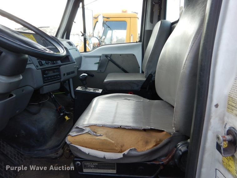 image for item DH2246 2000 Sterling L-Line truck cab and chassis