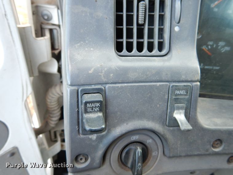 image for item DH2246 2000 Sterling L-Line truck cab and chassis