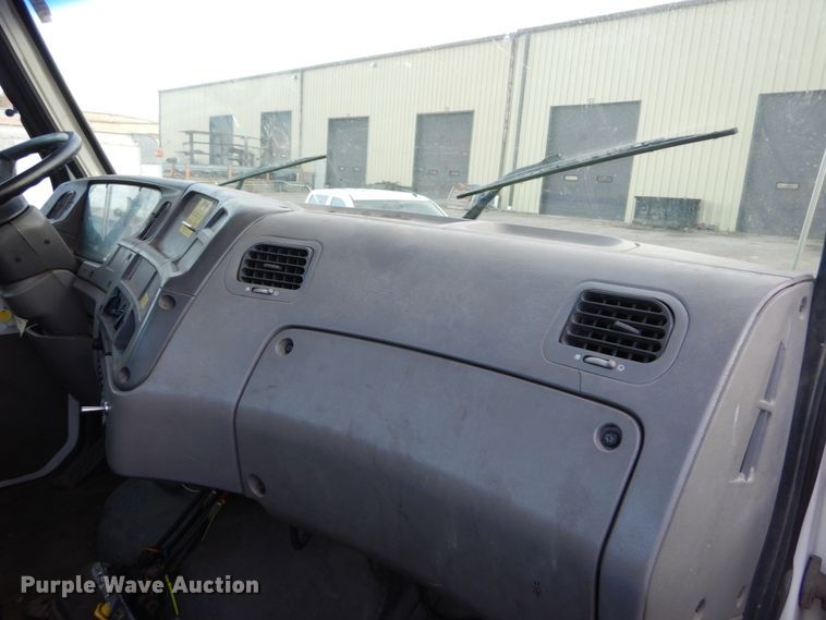 image for item DH2246 2000 Sterling L-Line truck cab and chassis