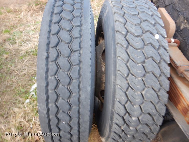 image for item DH2246 2000 Sterling L-Line truck cab and chassis