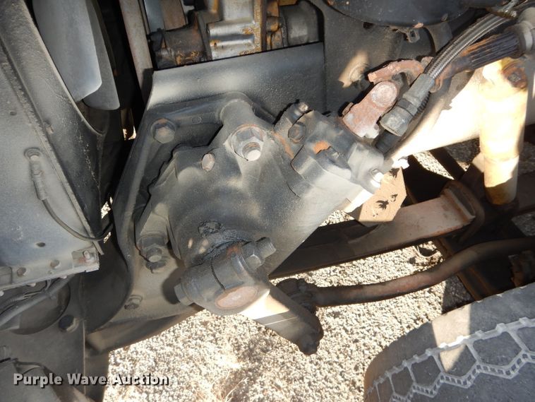 image for item DH2690 2005 Peterbilt 387 semi truck