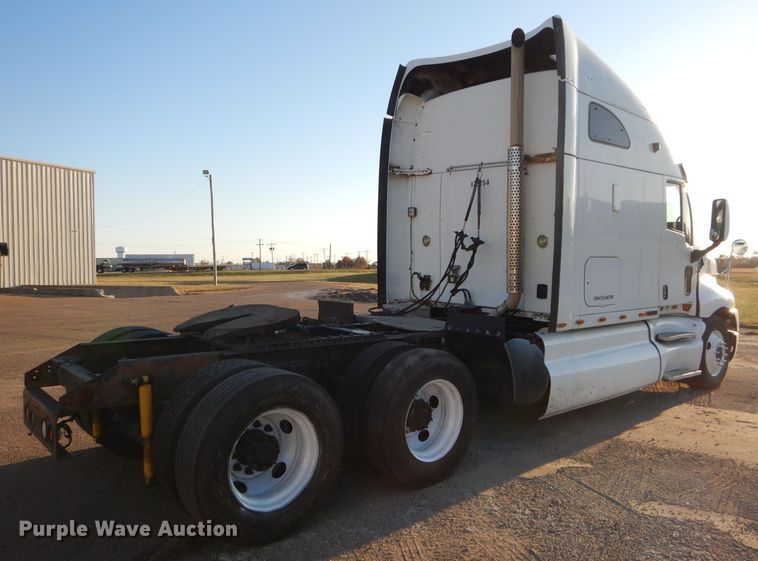 image for item DH2691 2007 Kenworth T2000 semi truck