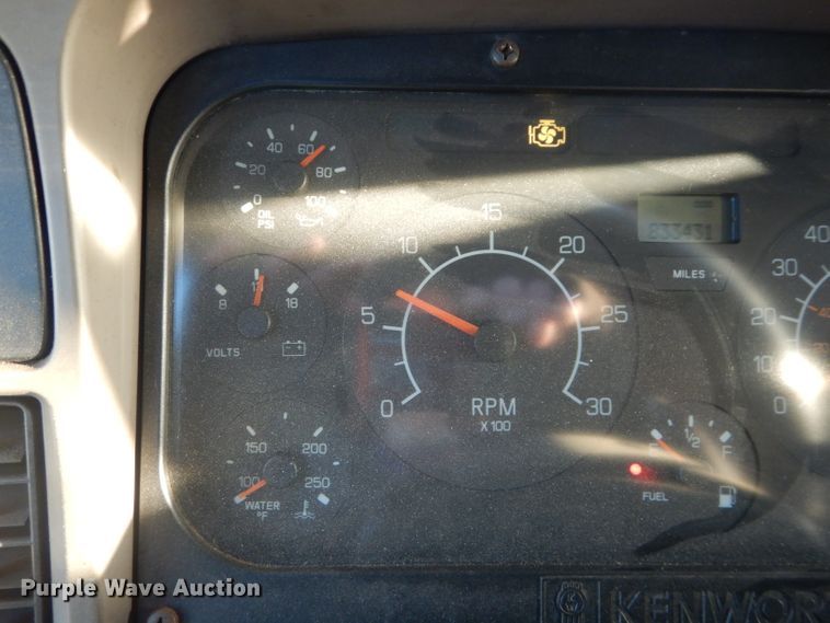 image for item DH2691 2007 Kenworth T2000 semi truck