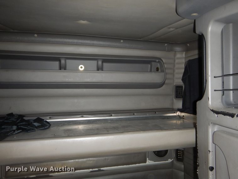 image for item DH2691 2007 Kenworth T2000 semi truck