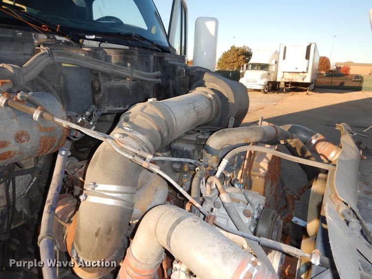 image for item DH2691 2007 Kenworth T2000 semi truck