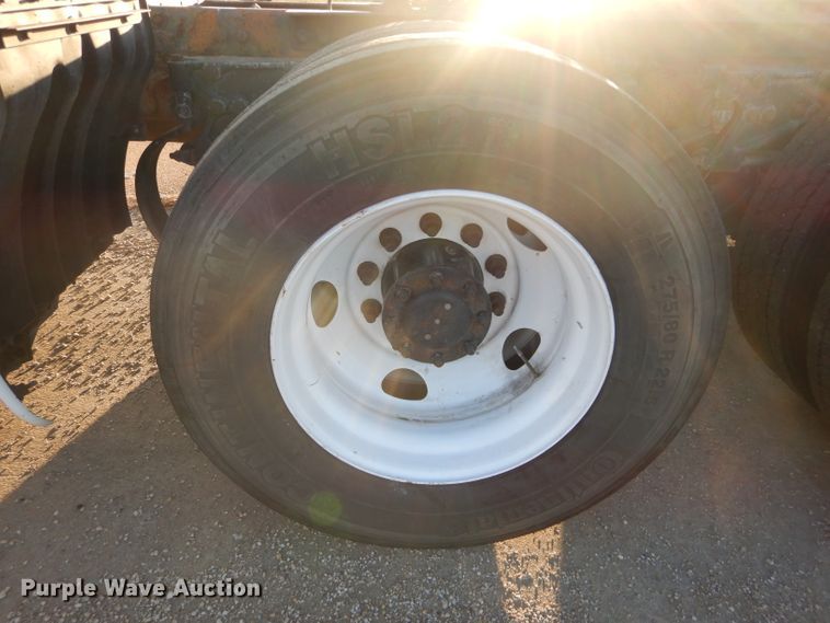 image for item DH2691 2007 Kenworth T2000 semi truck