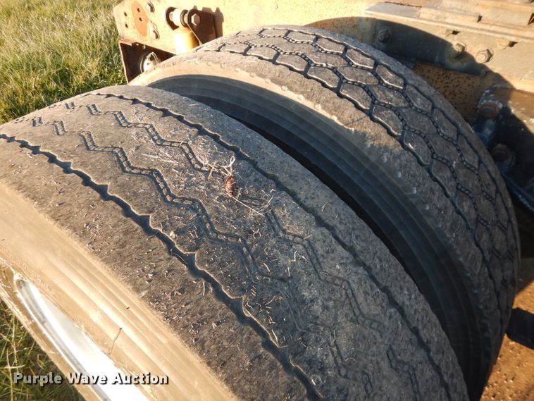 image for item DH2691 2007 Kenworth T2000 semi truck