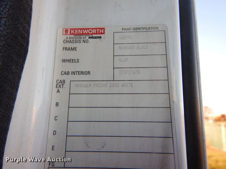 image for item DH2691 2007 Kenworth T2000 semi truck