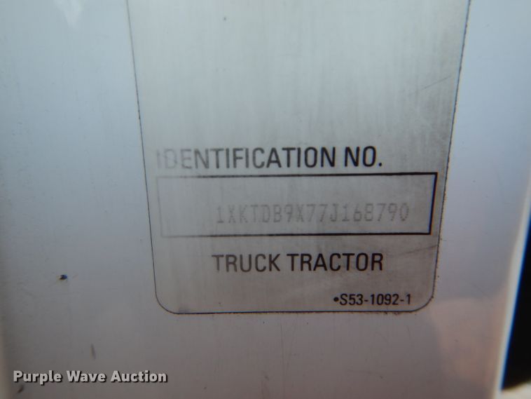 image for item DH2691 2007 Kenworth T2000 semi truck
