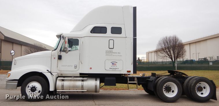 image for item DH2692 2007 International 9400i semi truck